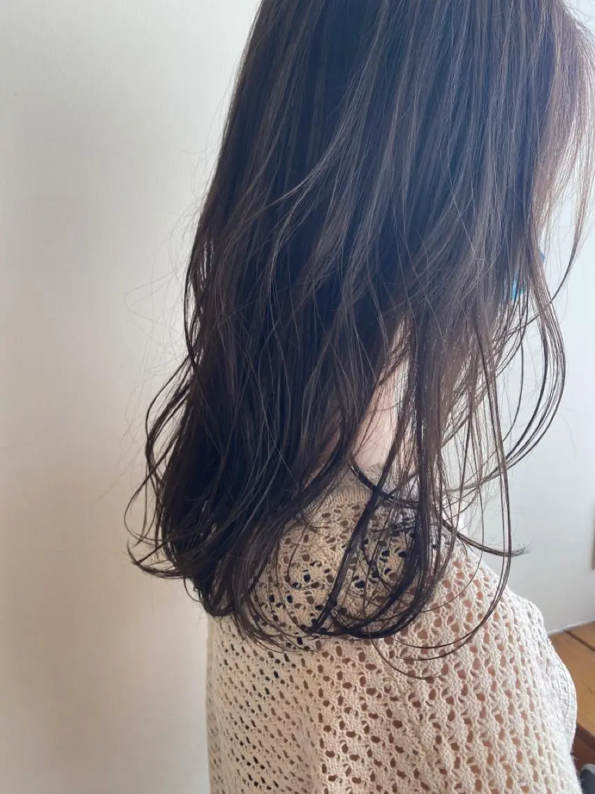 セミロング カラー 透明感カラー カット ヘアカラー RIKA韓国ヘア/く びれヘア/上品カラーのヘアスタイル