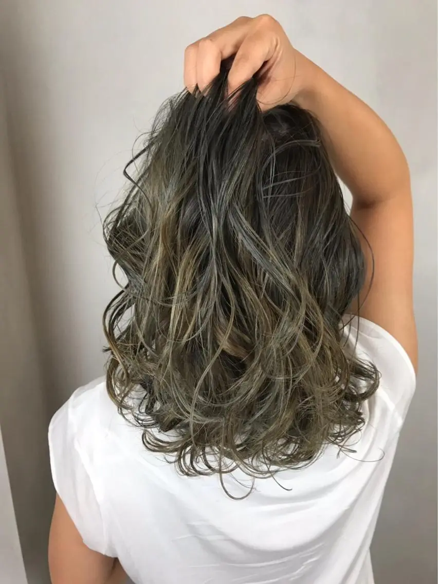 セミロング カラー BROCANTE立川 karasawa.nのヘアスタイル