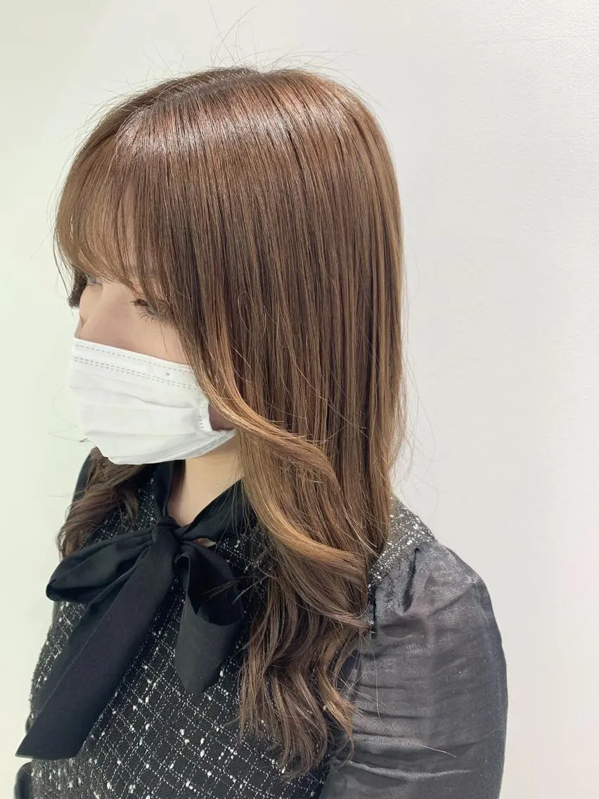 ミディアム カラー パーマ ヘアアレンジ ネイル マツエク・マツパ 韓国風ベージュ🤎 赤みなし🌿横浜🤎のヘアスタイル