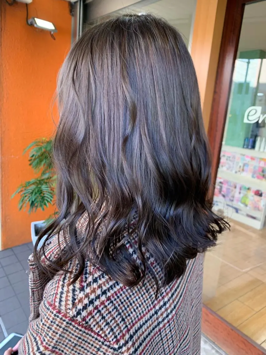 ミディアム 丸山 亜加理のヘアスタイル