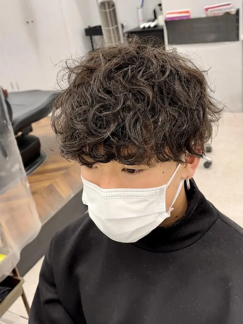 ショート 京都河原町 メンズパーマ助川龍哉のヘアスタイル