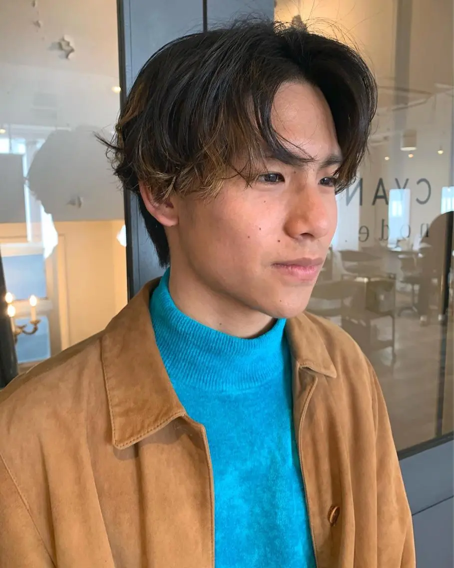 ショート カラー パーマ ヘアアレンジ メンズ キッズ マツエク・マツパ センターパート マッシュ メンズパーマ ウルフレイヤーカット /チヒロのヘアスタイル