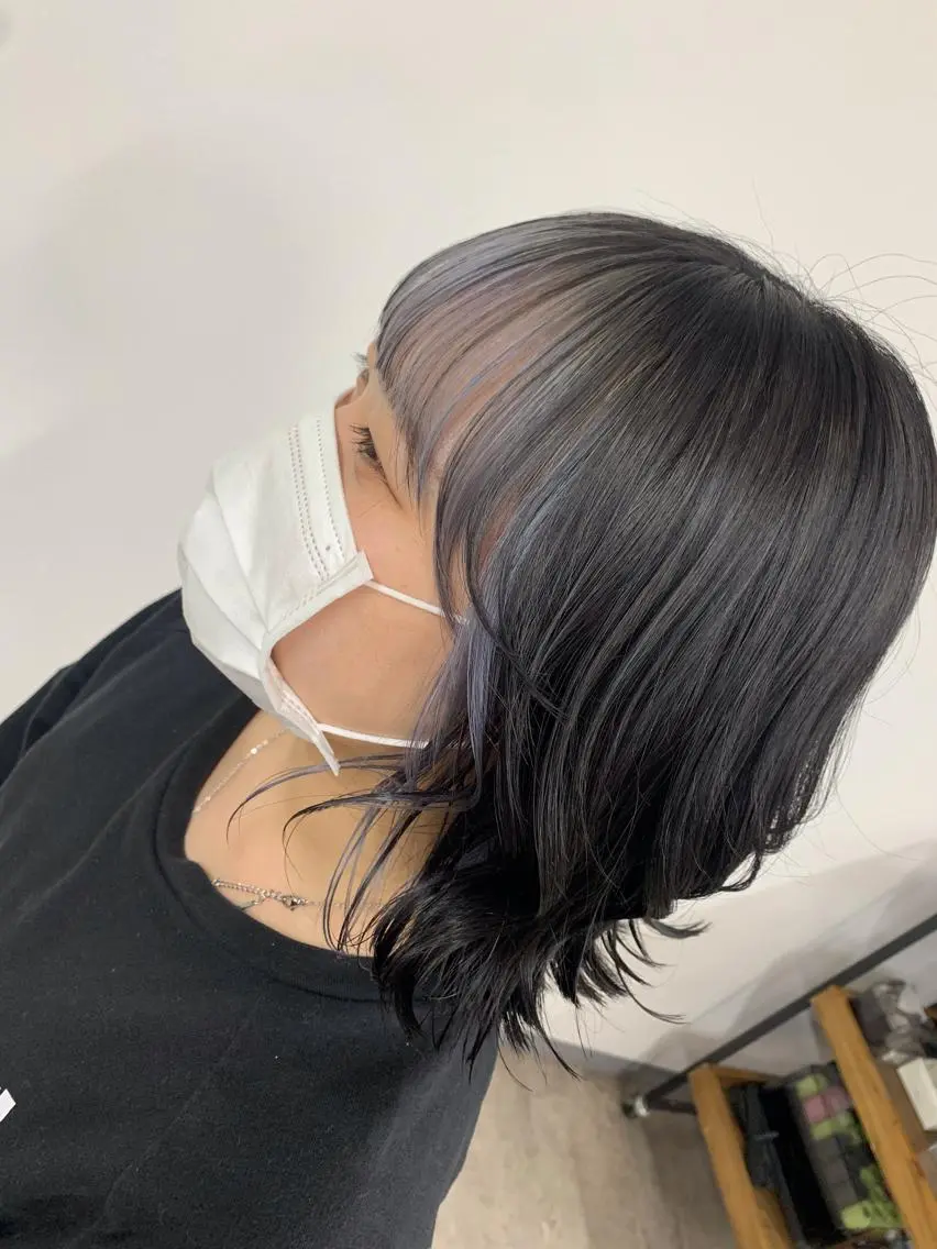 ミディアム カラー ブルーカラー イヤリングカラー ヘアカラー (産休中)磯野 風香 ReCharme新保のヘアスタイル