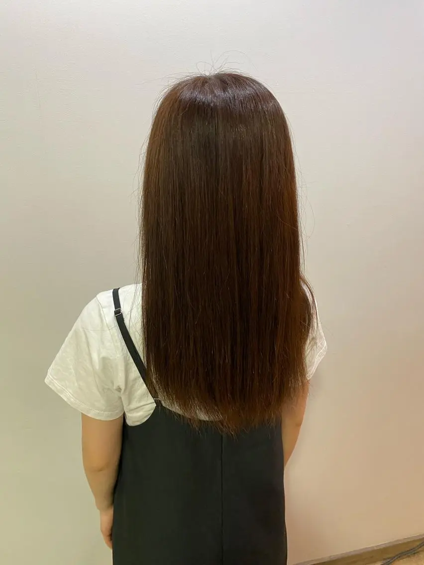 ロング カラー 西川 礼菜のヘアスタイル