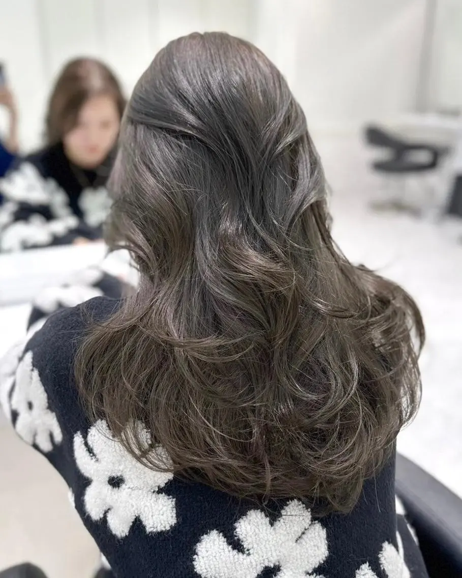 カラー 赤み消し🏹上品甘め トレンドカラー/横浜のヘアスタイル