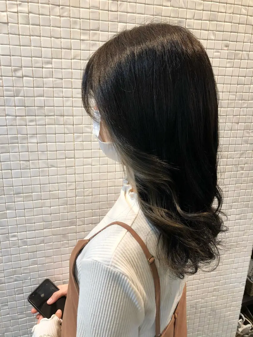 セミロング パーマ 村上 遼華のヘアスタイル