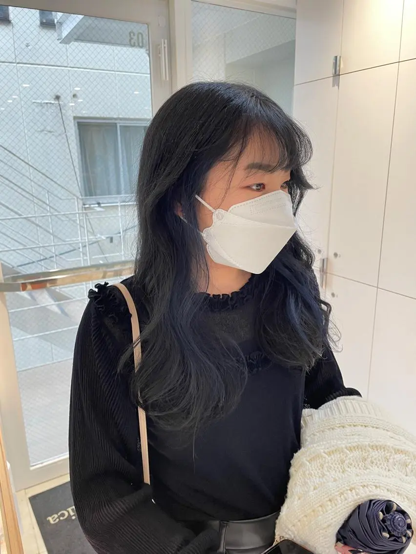 ロング カラー ヘアアレンジ 黒髪 ブルーカラー ブルーブラック インナーカラー ネイビーカラー ヘアカラー トリートメント ヘッドスパ ヘアセット 艶カラー✨縮毛矯正✨ 翁長孝輔のヘアスタイル