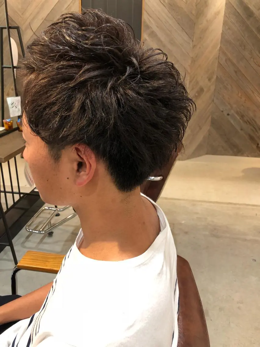ショート カラー パーマ メンズ メンズパーマ Lolonois池田 代表 鍜治本颯太のヘアスタイル