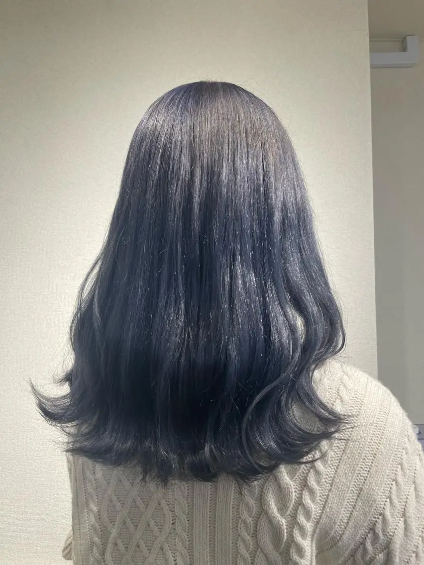 セミロング カラー 黒髪 ブルーカラー ブルーブラック 透明感カラー ダブルカラー エクステ×ハイトーン 🌈KEISUKEのヘアスタイル