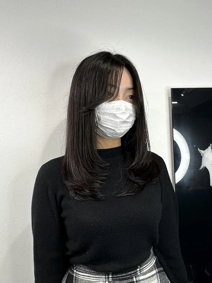 ロング カラー 透明感カラー 顔まわりレイヤー 韓国風ヘア レイヤーカット ロング カット ヘアカラー トリートメント 要プライベートサロン vert🌿マルイ裏のヘアスタイル