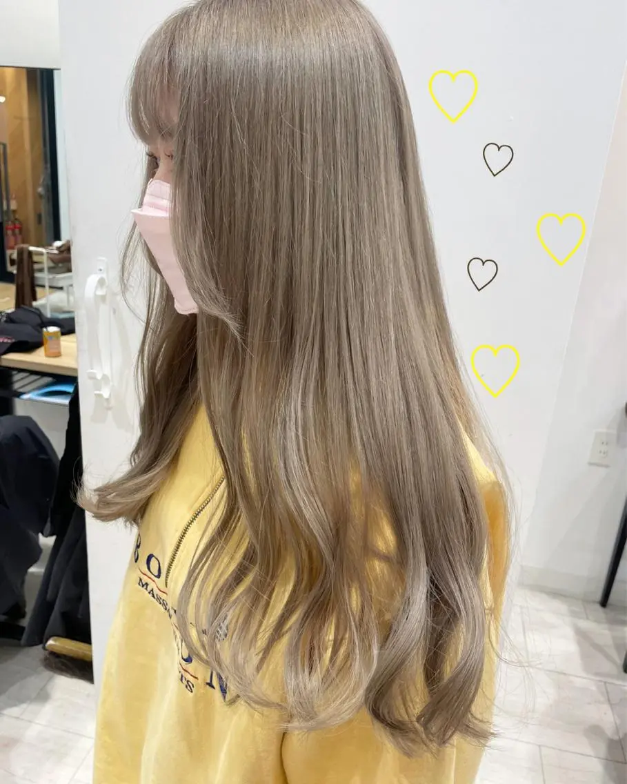 ロング カラー ベージュカラー ハイトーンカラー ミルクティーベージュ 新宿駅近♡個室 ♡関口三都季🌜のヘアスタイル