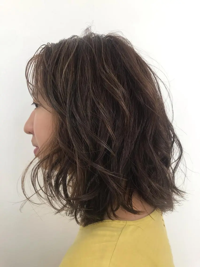 ミディアム カット ヘアカラー HBLディプロマ所有 AZUSAのヘアスタイル