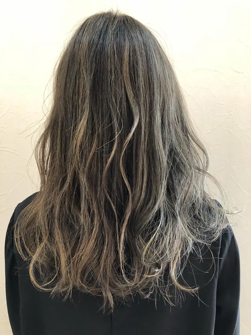 ミディアム カラー パーマ IVY villa Suzu.のヘアスタイル