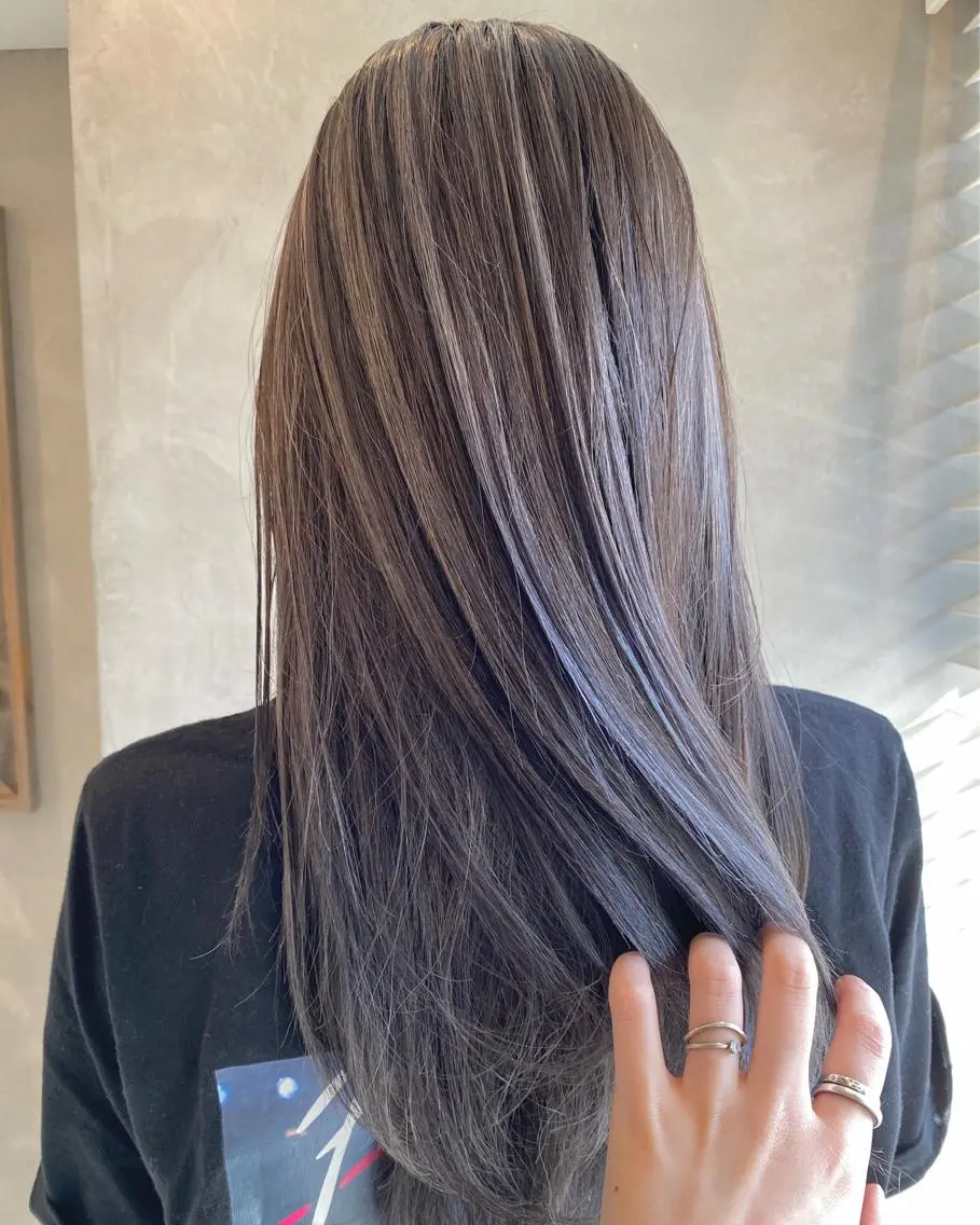ロング カラー 白髪に寄り添う美容師 オギノミワコですのヘアスタイル
