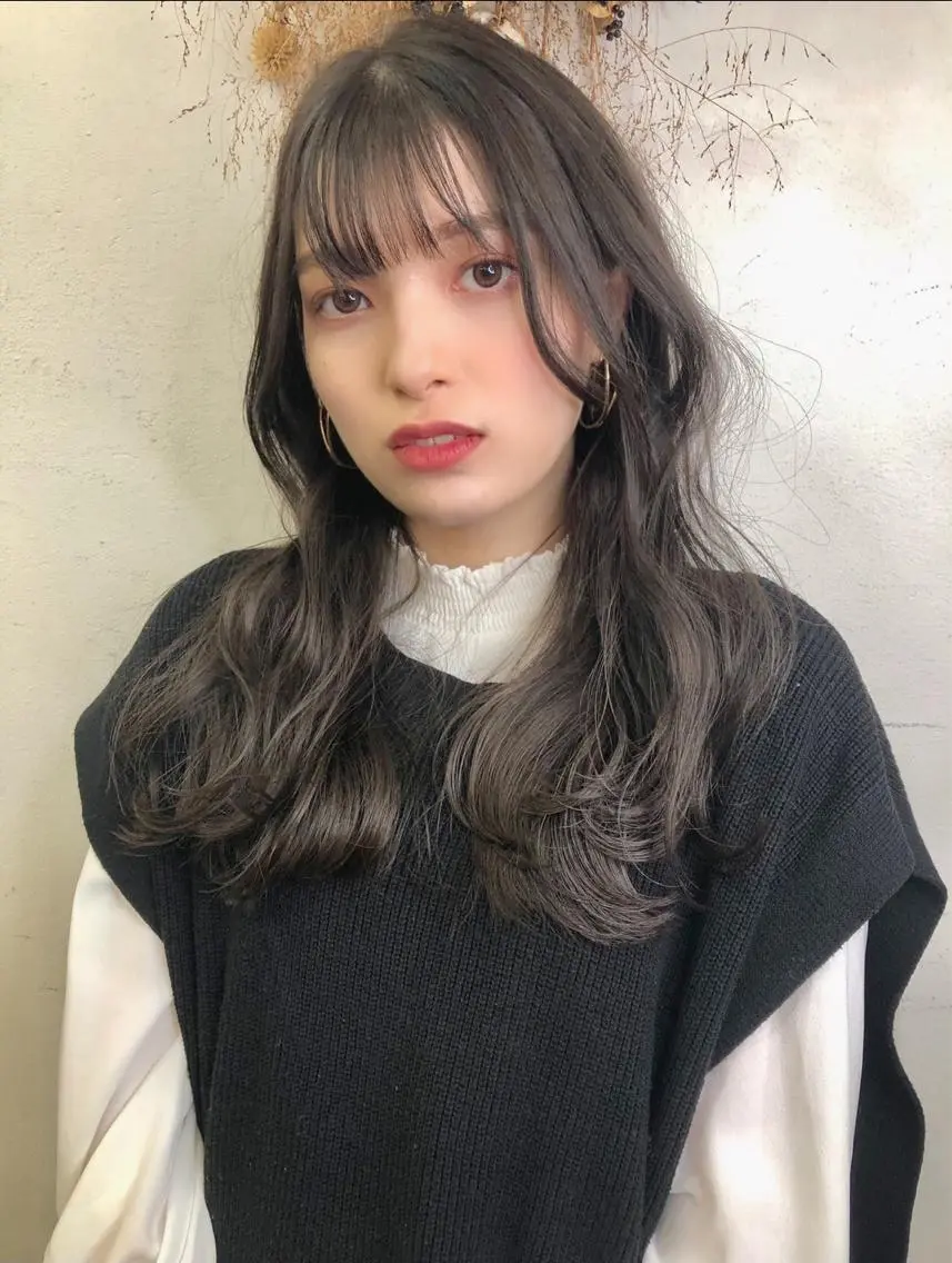 ロング レイヤーカット 【韓国ヘア×透明感 カラー】笹谷 莉未のヘアスタイル