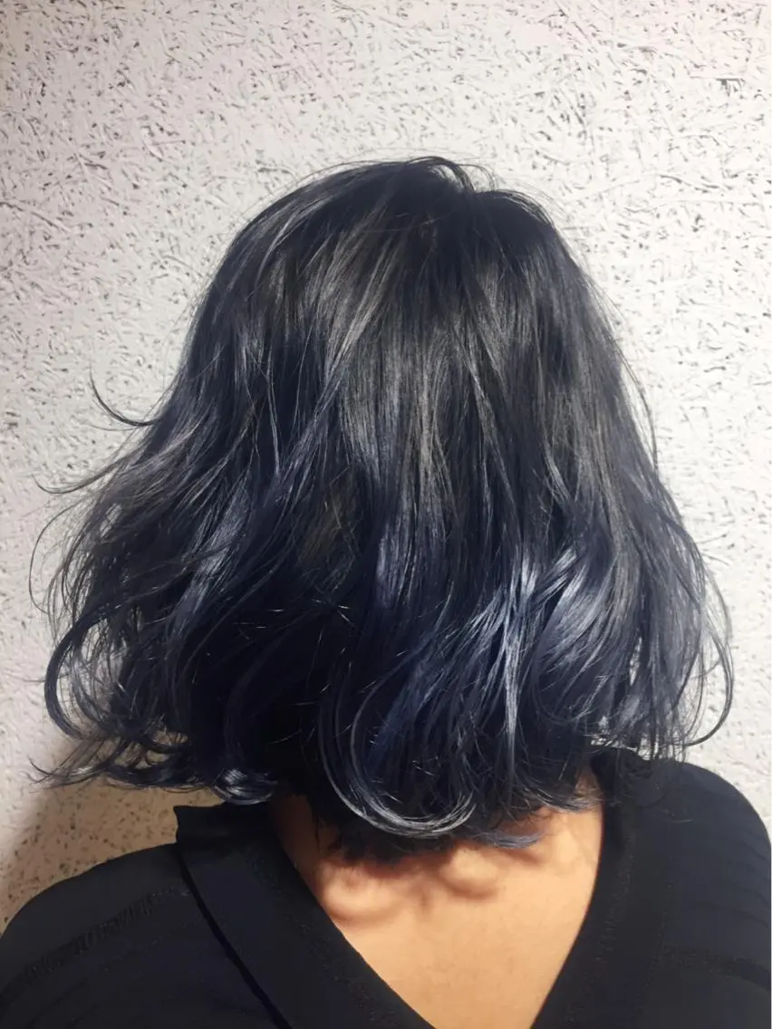 ショート カラー パーマ ヘアアレンジ 切りっぱなしボブ ブルーカラー グラデーションカラー ボブ ✨ハイクオリティ✨ 山本香也のヘアスタイル