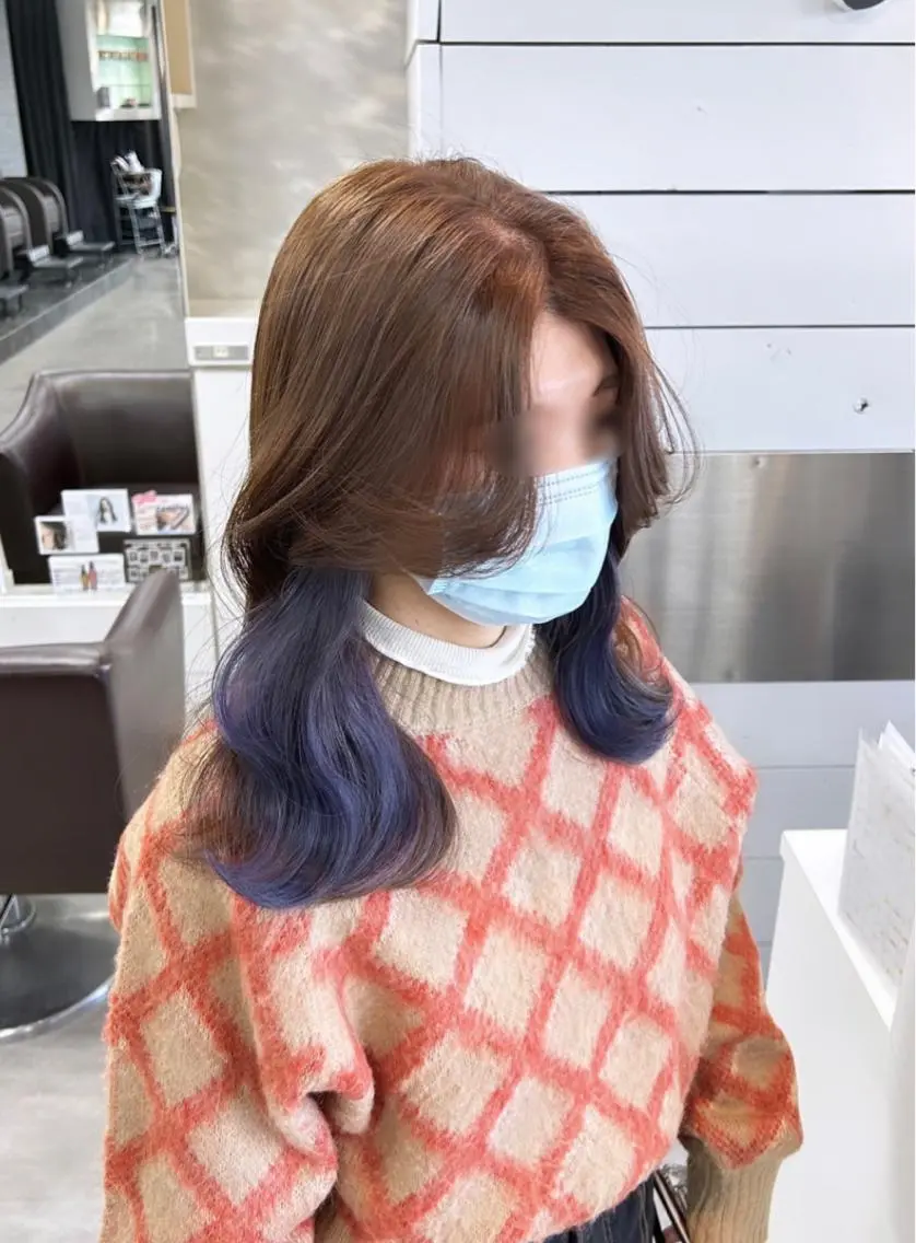 セミロング アッシュ パープルカラー ヘアカラー 🫧艶髪カラー🫧 森本くるみのヘアスタイル