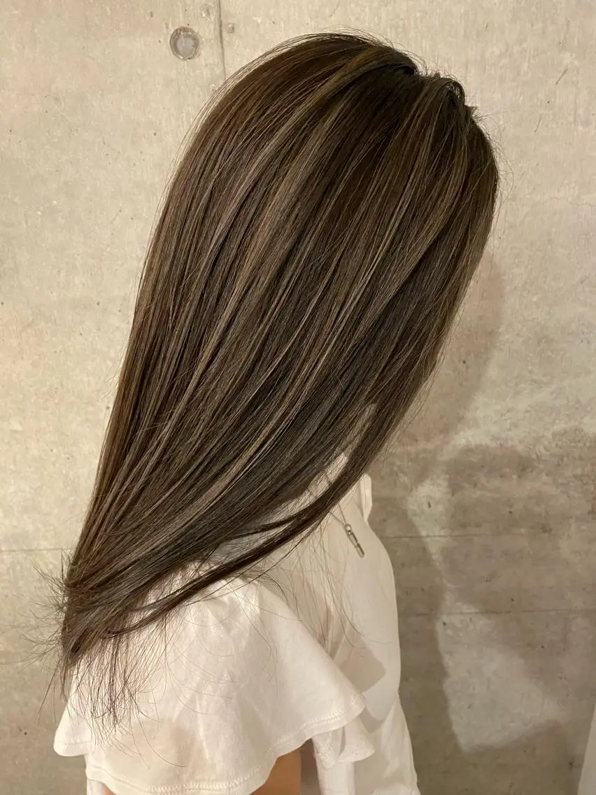 ロング 💛ブリーチカラー /ブリーチ縮毛💛のヘアスタイル