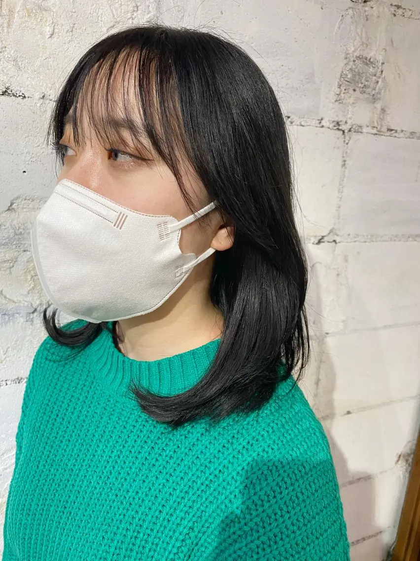 ミディアム カラー 黒髪 ブルーカラー ブルーブラック レイヤーカット カット ヘアカラー トリートメント 【韓国レイヤー特化 ハッシュカット】のヘアスタイル