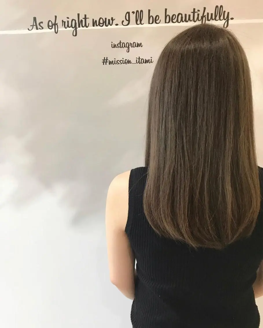 セミロング カラー ヘアアレンジ グレージュ 福壽 優奈のヘアスタイル