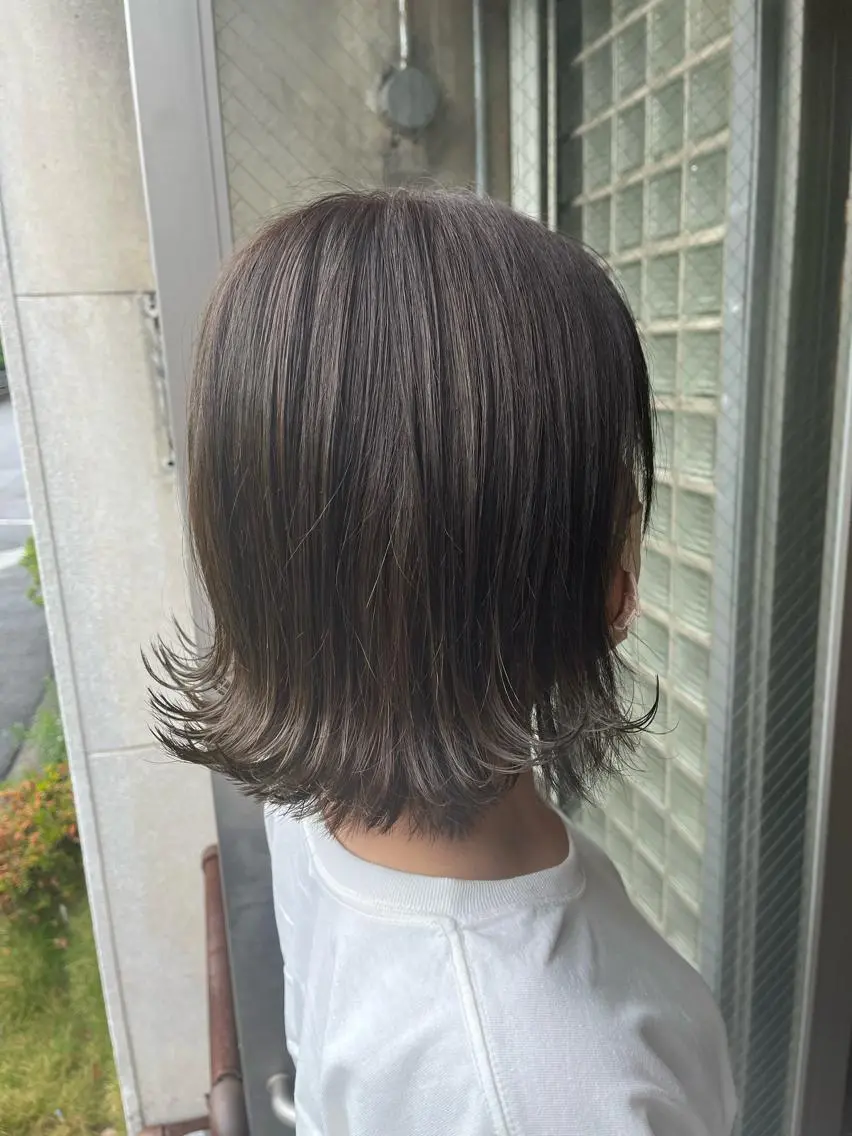 ミディアム カラー ベージュカラー オリーブベージュ 古川 尚実のヘアスタイル