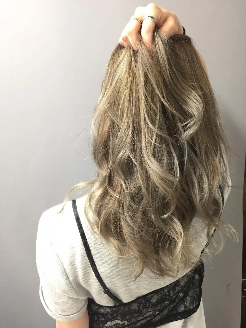 ロング カラー ヘアアレンジ アッシュ 透明感カラー 外国人風カラー 枝毛カット&髪質改善 満足NO.1岡しゃんのヘアスタイル
