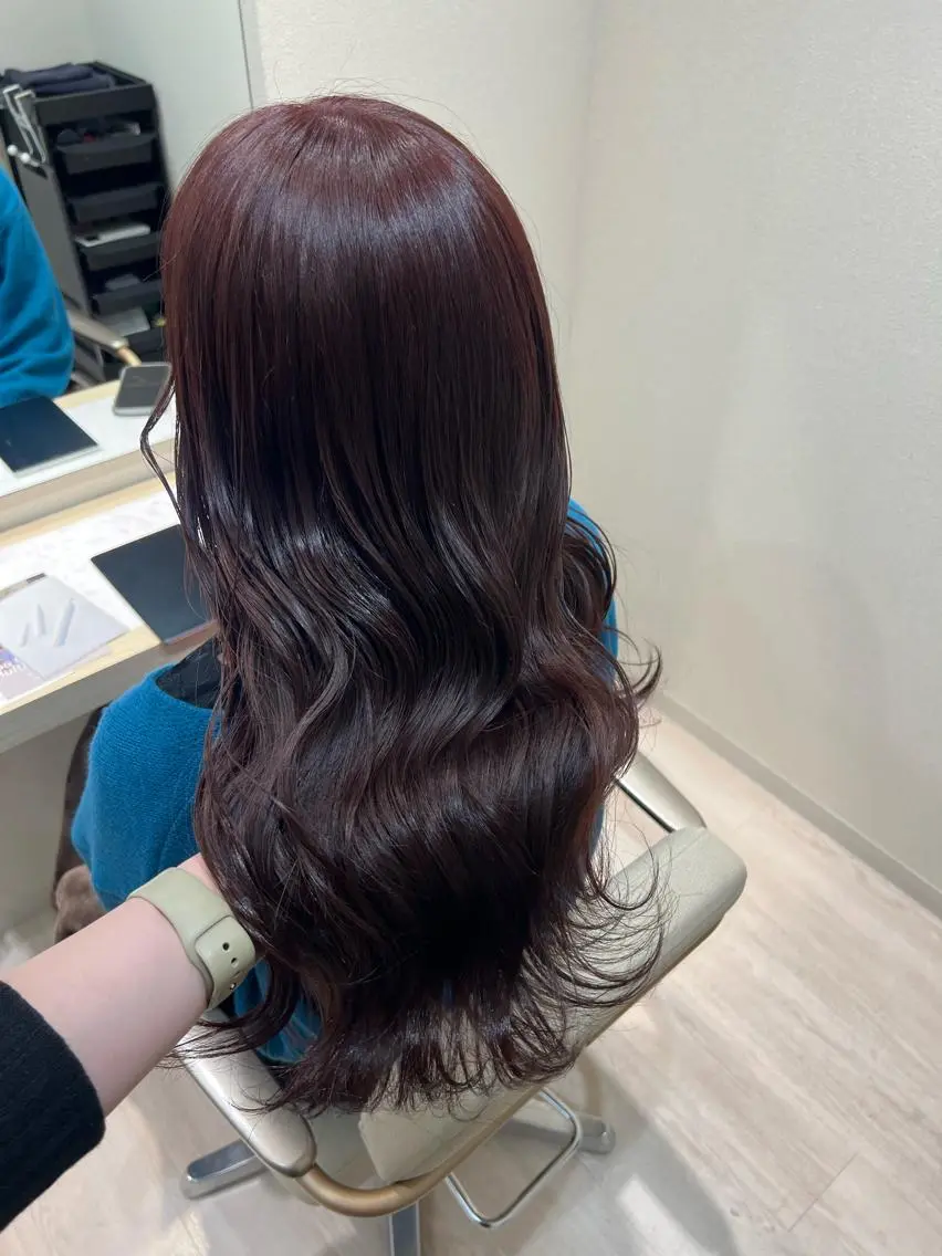 ロング カット ヘアカラー トリートメント ヘッドスパ mina .のヘアスタイル