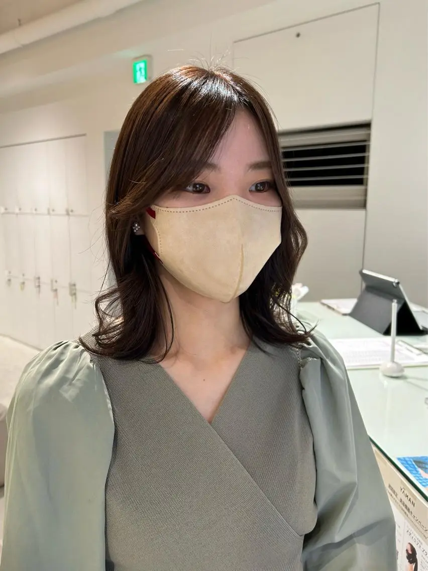 ミディアム カラー 透明感カラー グレージュ カット ヘアカラー トリートメント 透明感カラー🫧 nanohaのヘアスタイル