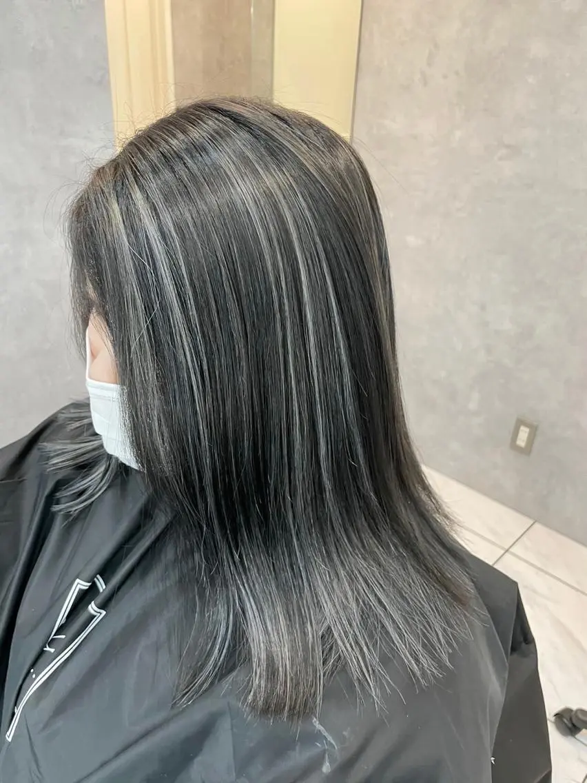 カラー SALOWIN栄 高須大貴のヘアスタイル
