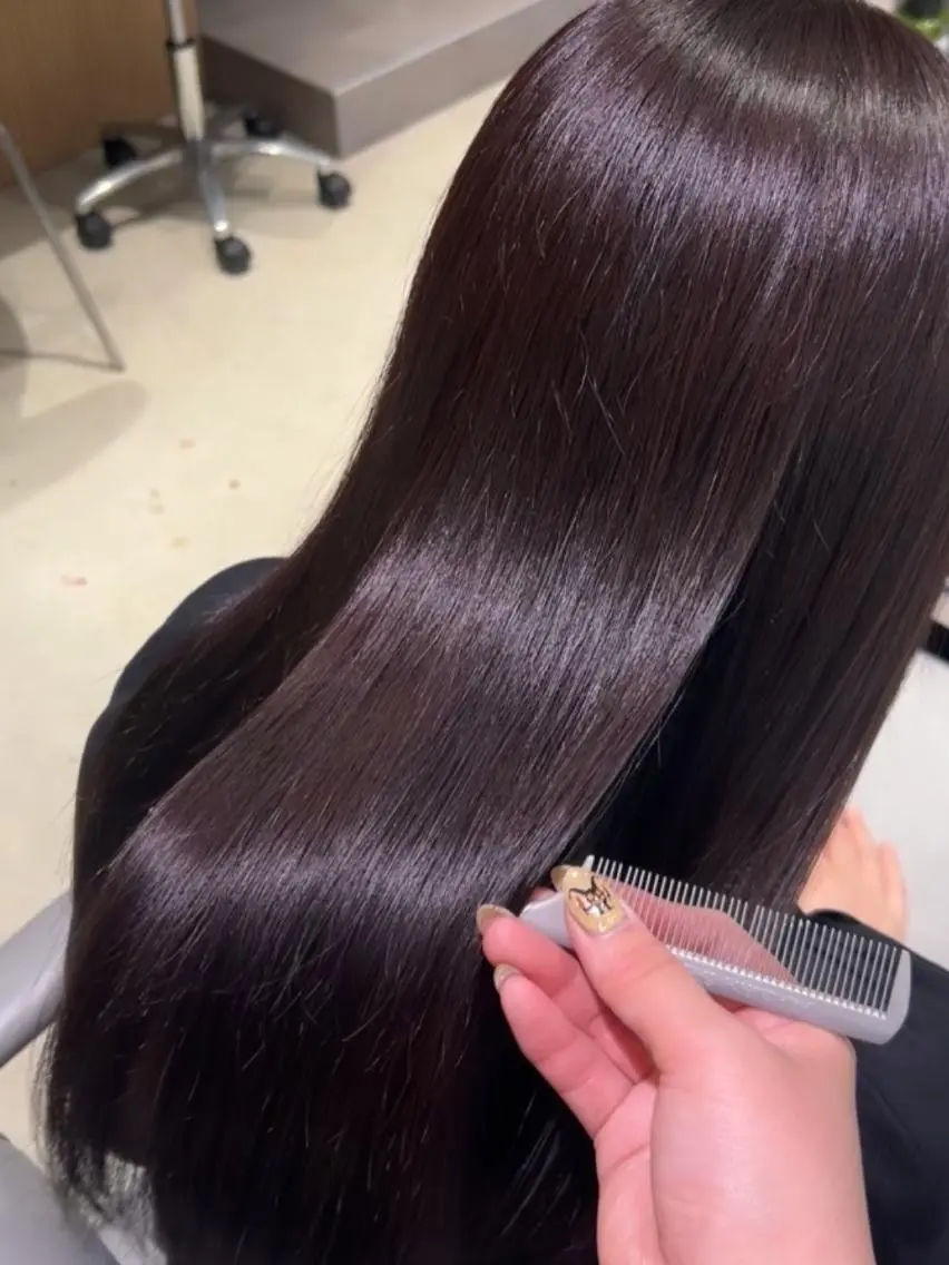 カラー ロング アッシュ アッシュブラウン ブラウンカラー 透明感カラー 髪質改善 SONOKO 【yoki.】のヘアスタイル