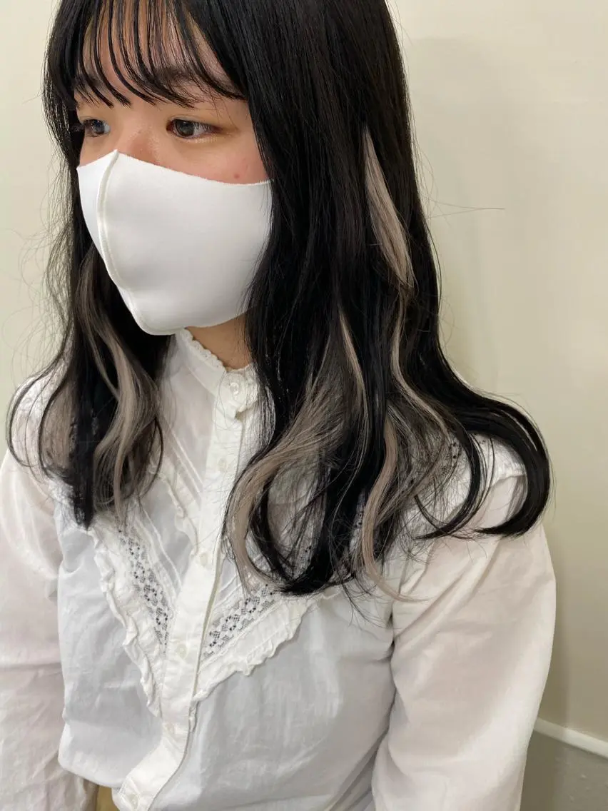 セミロング カラー エクステ エクステ ハイトーン 💭黒崎ハルカのヘアスタイル