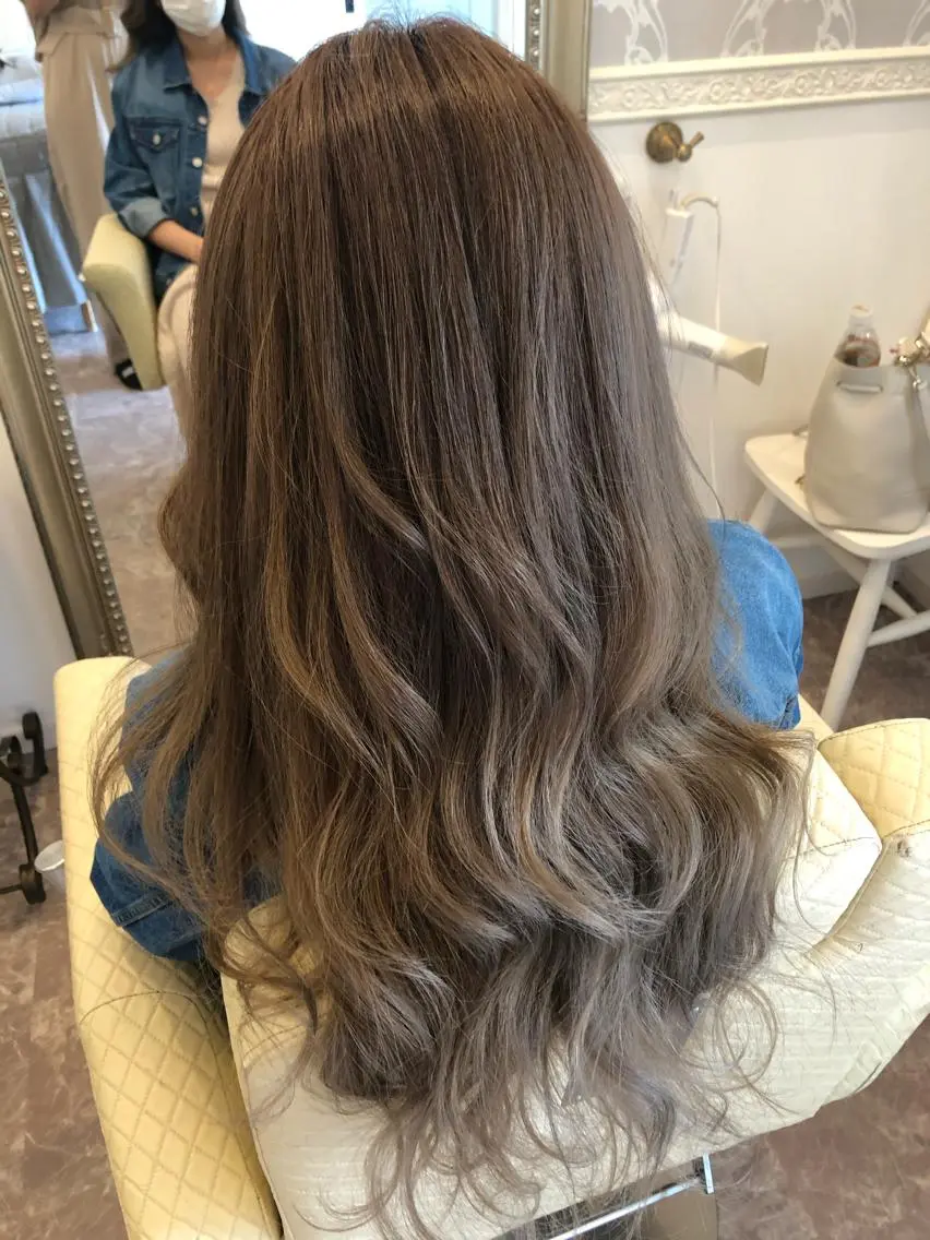 ロング カラー バイオレットカラー La.fleur ラ.フルールのヘアスタイル