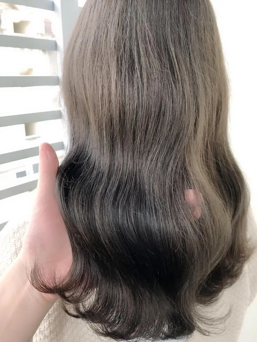 セミロング カラー トリートメント ヘアカラー トリートメント 韓国🇰🇷レイヤー 映える顔周り🩷のヘアスタイル