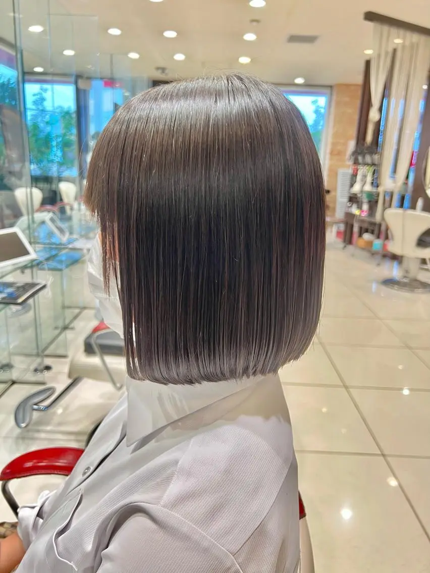 ショート 前下がりボブ ボブ カット ヘアカラー トリートメント 下條 真のヘアスタイル
