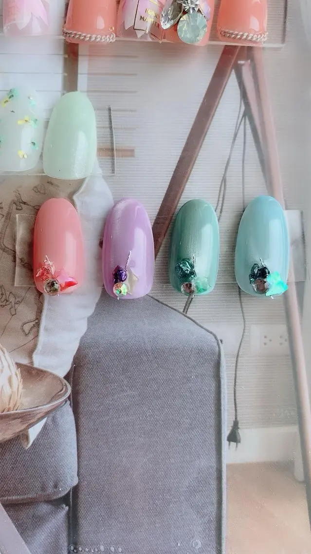 ネイル マグネットネイル ワンカラーネイル パステルネイル 春ネイル ハンドネイル Era nailのネイルデザイン