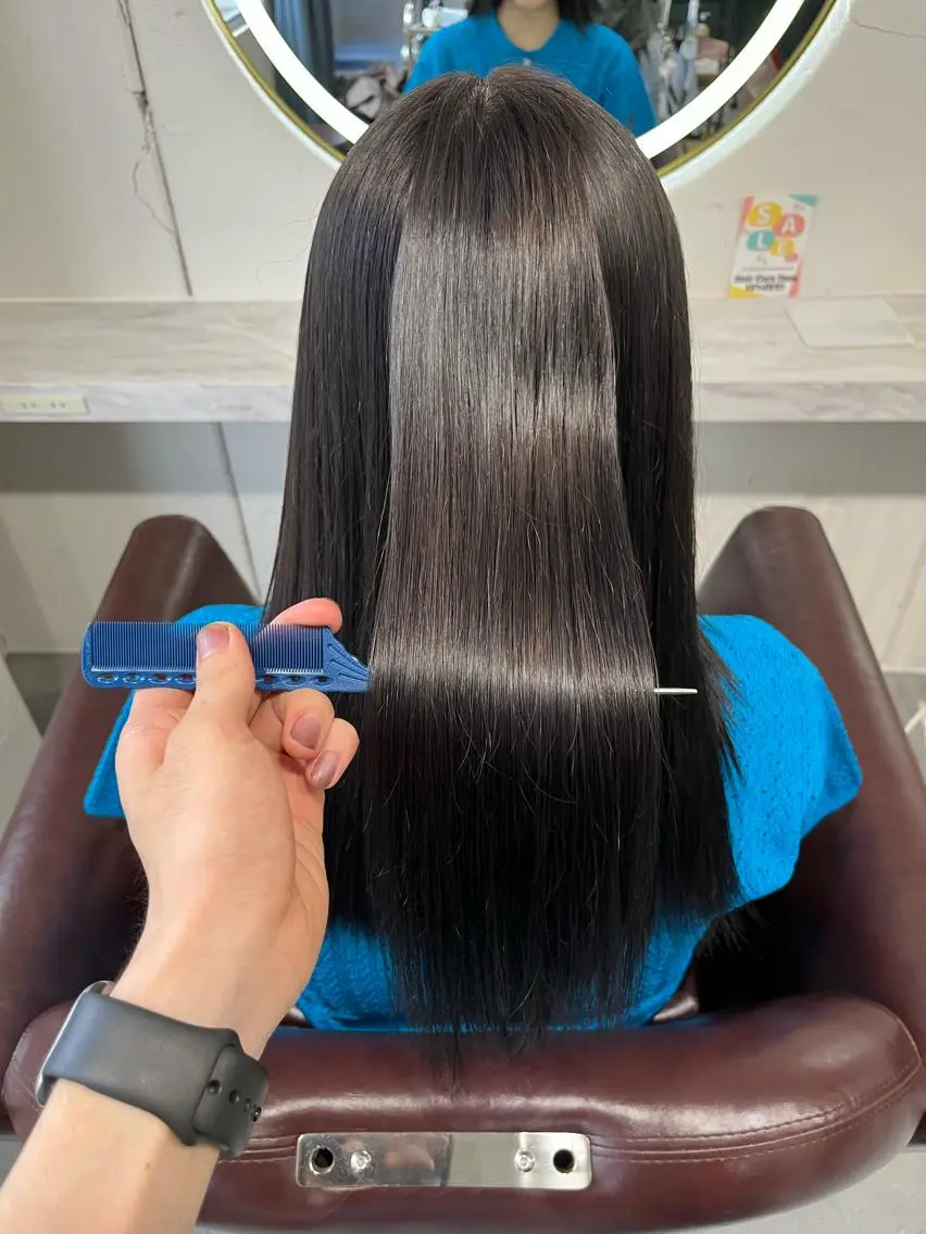 ロング カラー 髪質改善・縮毛矯正 特化・ユウシンのヘアスタイル