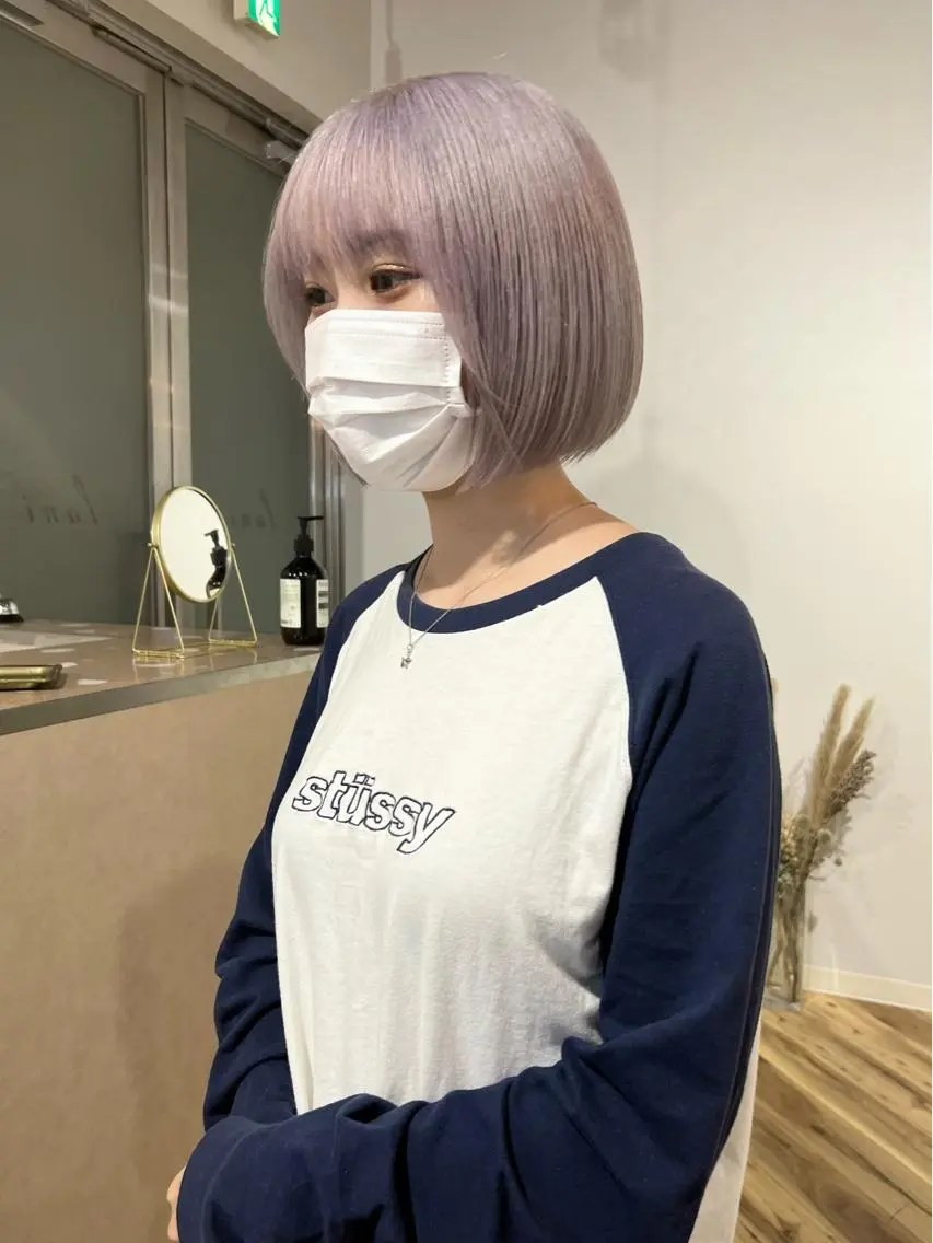 ショート カラー ヘアアレンジ シルバー ホワイトシルバー ヘアカラー トリートメント lani ブリーチ /ダブルカラーのヘアスタイル