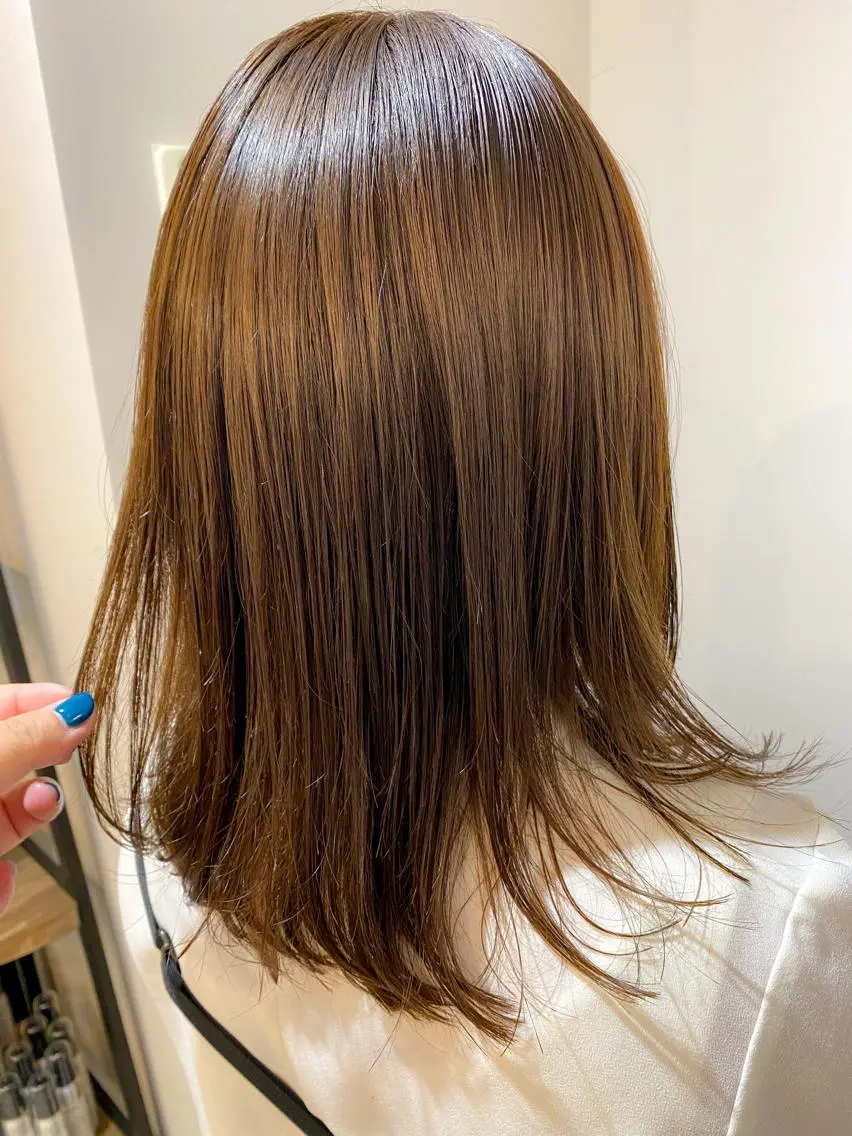 ミディアム カラー アッシュ アッシュブラウン ブラウンカラー louwe 武藤幸世のヘアスタイル