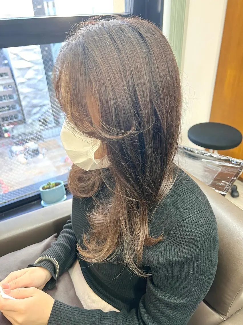 ロング カラー ベージュカラー イルミナカラー 透明感カラー ゆうだいのヘアスタイル