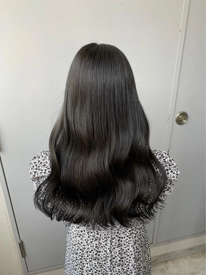ミディアム カラー パーマ ヘアアレンジ メンズ キッズ ネイル マツエク・マツパ アイブロウ 韓国系🇰🇷🩶 艶暗髪/MEIのヘアスタイル