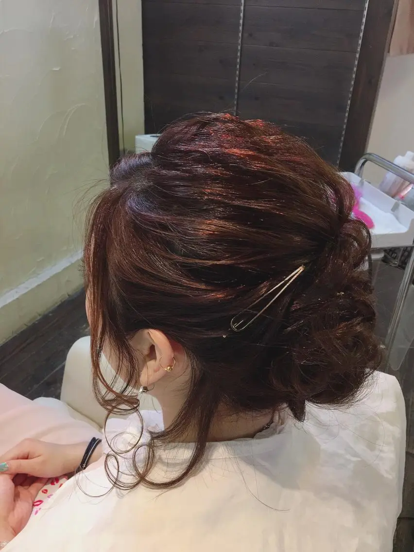 ロング カラー パーマ ヘアアレンジ ヘアセット brille ~eyelash~のヘアスタイル