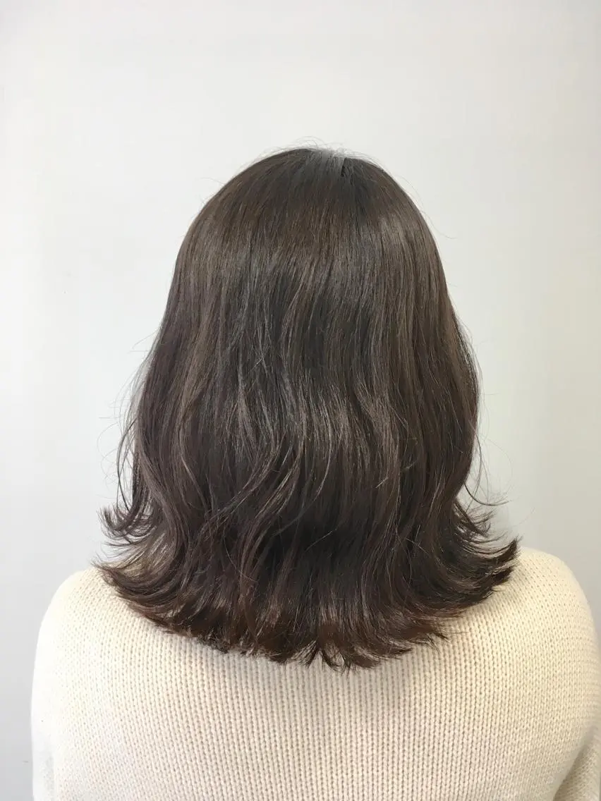 ミディアム カラー ベージュカラー フォギーベージュ yoshi ☆のヘアスタイル