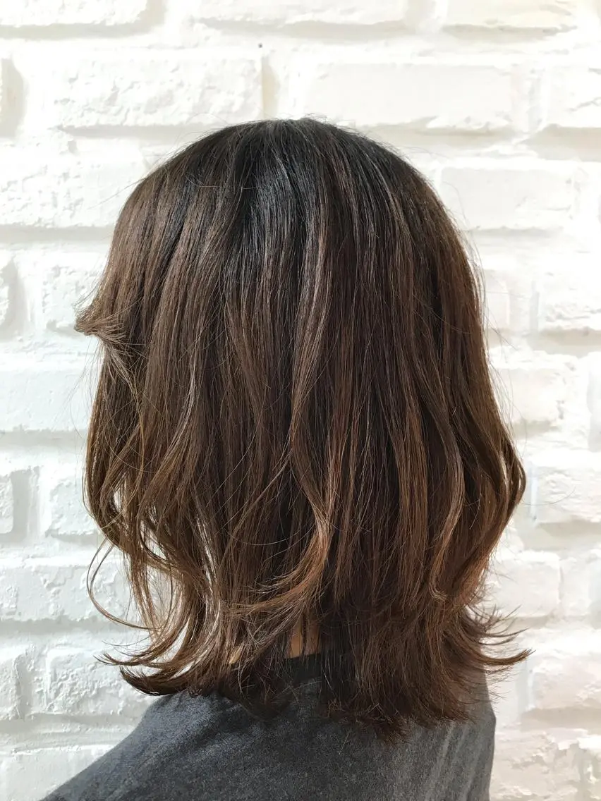 ミディアム ボブレイヤー ボブ レイヤーカット 外ハネヘア 【暖色カラー特化】 中山由梨のヘアスタイル