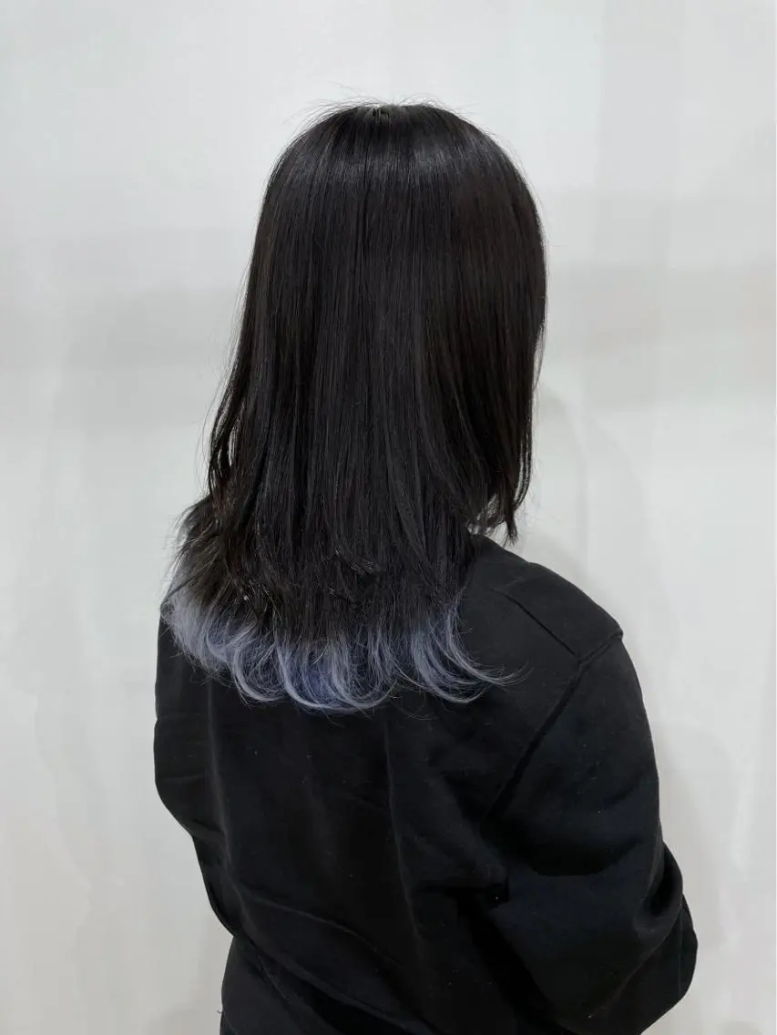 カラー white.梅田 デザインカラー🦄のヘアスタイル