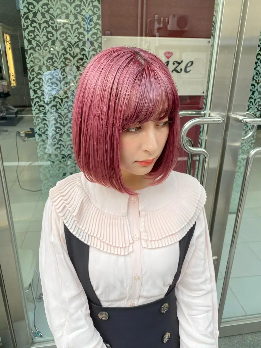 ミディアム カラー ピンクカラー トップスタイリスト 小澤純一のヘアスタイル