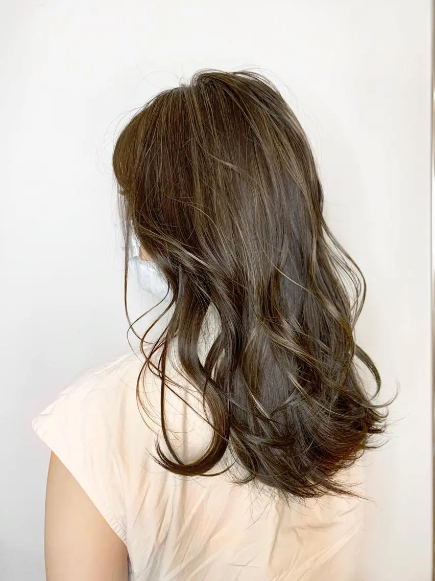 ロング ハイライト レイヤー専門家 ダブルカラー修のヘアスタイル