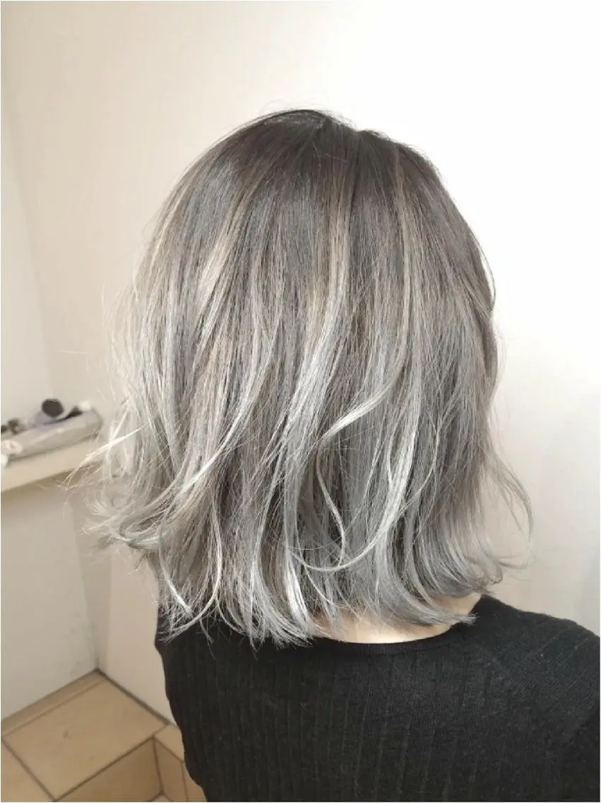 ショート カラー ヘアアレンジ バレイヤージュ グレージュ レイヤーカット 【髪質改善美容師】t occa茨木篠原健太のヘアスタイル