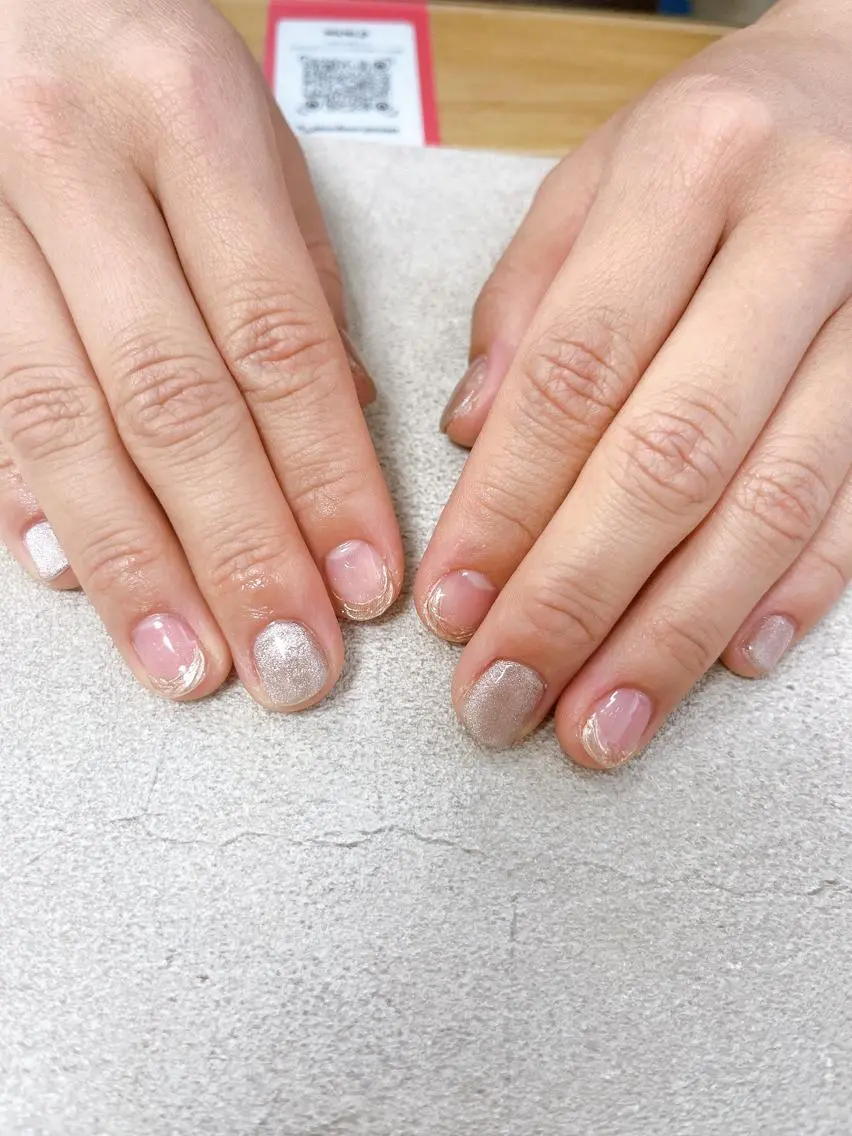 ネイル オーロラネイル フラワーネイル フットネイル フレンチネイル ジェルネイル ハンドネイル mogunail &blowのネイルデザイン