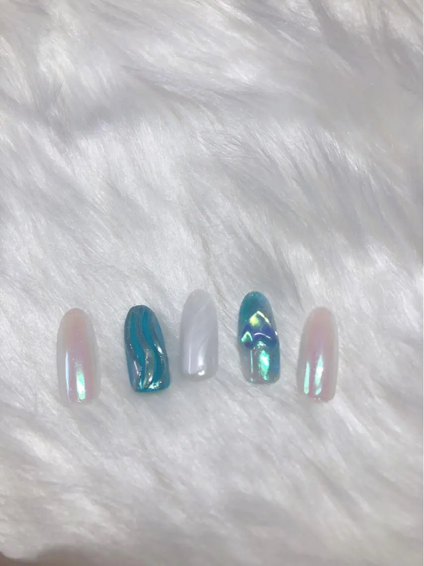 ネイル ハンドネイル MoonNail ユリ🌸のネイルデザイン