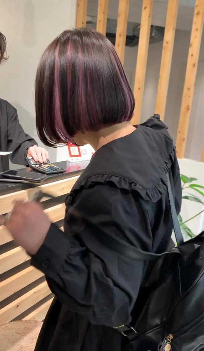 ミディアム カラー ヘアアレンジ インナーカラー ボブ マツオカ マコのヘアスタイル